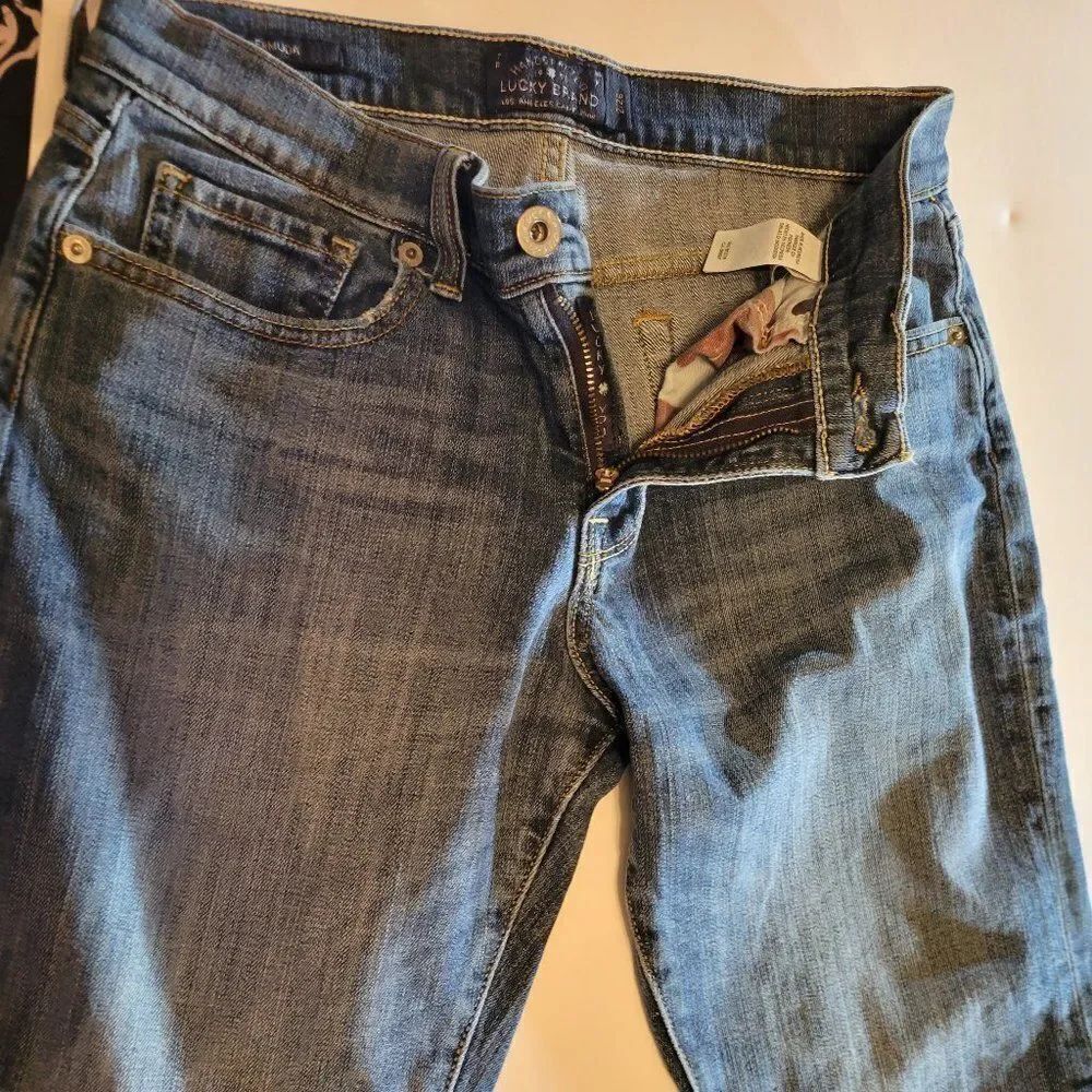 LUCKY BRAND WOMEN’S BERMUDA STYLE JEAN SHORT - Picture 2 of 12